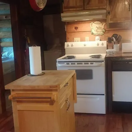 The Pine Knot Cabin